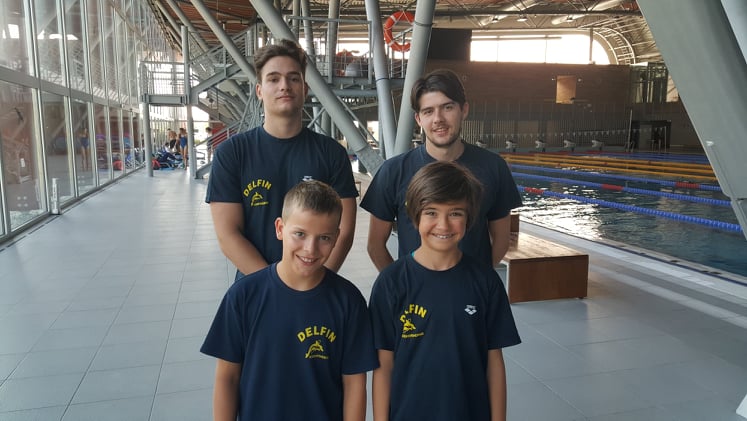 Karantén utáni első úszóverseny Győrben, delfinesekkel